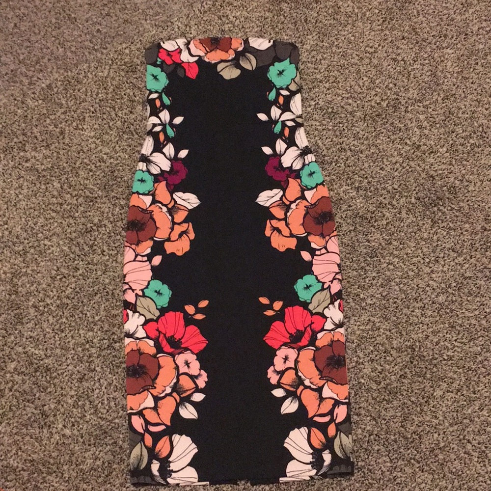 EUC Express size 0 floral strapless dress